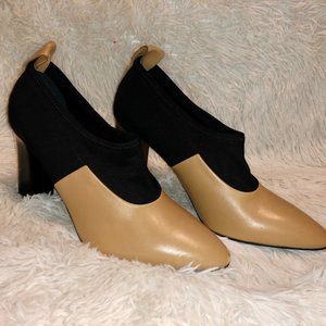 Via Spiga women's shoes size 10 Black and Beige/Tan Block heel